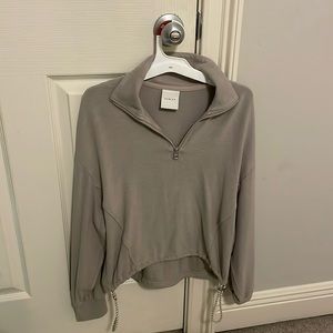 Quarter zip, size xs